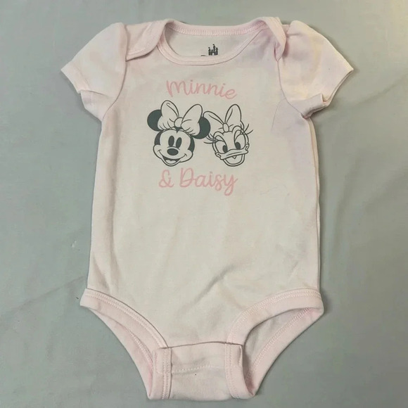 Disney - Minnie and Daisy - NWOT - short sleeve newborn onesie. Size 6 m… - Picture 1 of 3